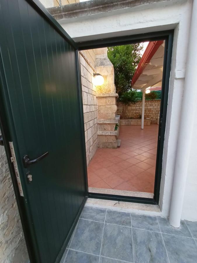 Villetta Poesia 50 M Dal Mare Con Giardino E Parcheggio Torre dell'Orso Ngoại thất bức ảnh