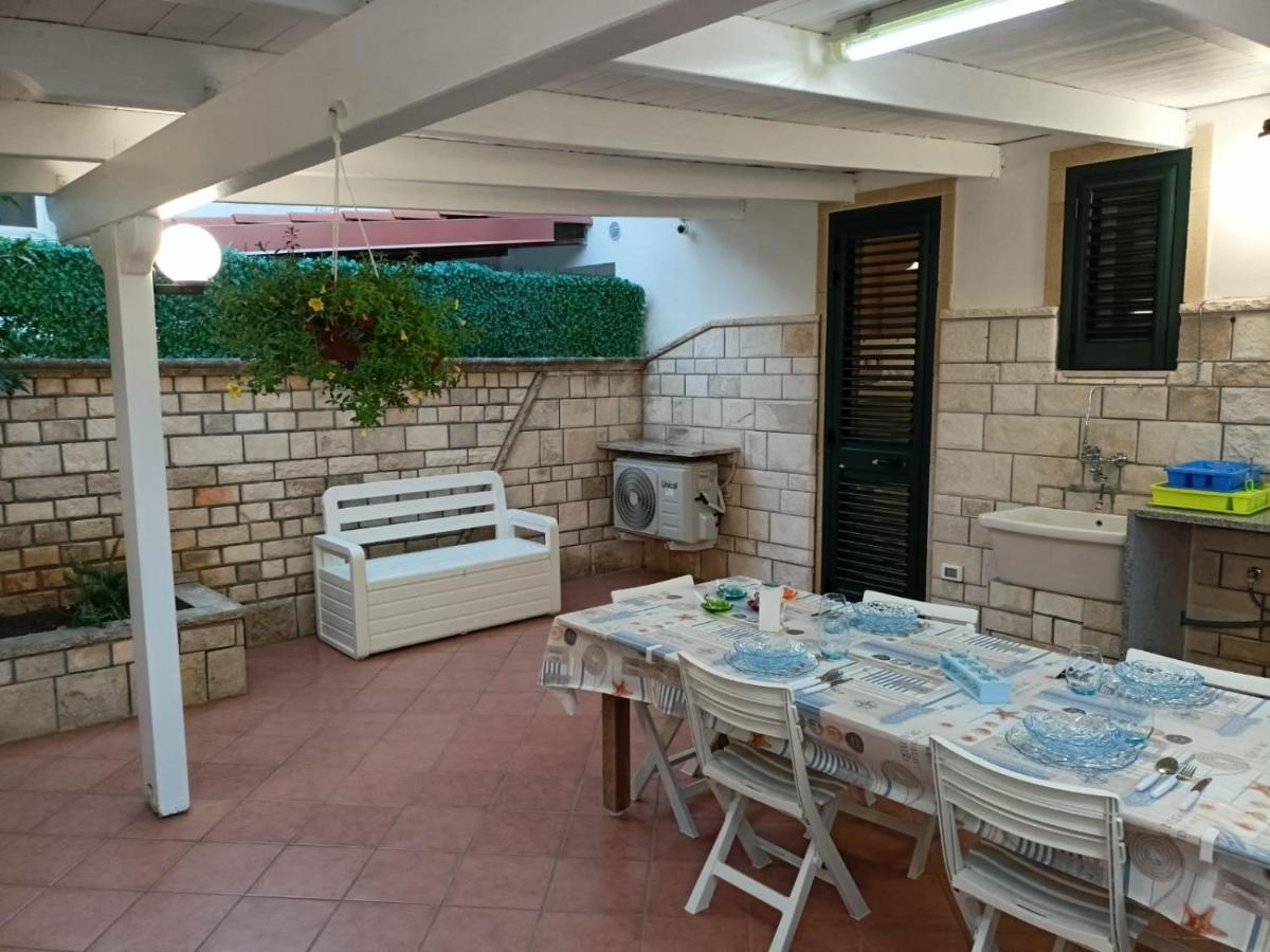 Villetta Poesia 50 M Dal Mare Con Giardino E Parcheggio Torre dell'Orso Ngoại thất bức ảnh